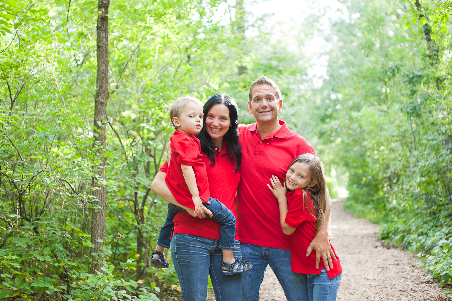 Family photo session in St. Vital Park